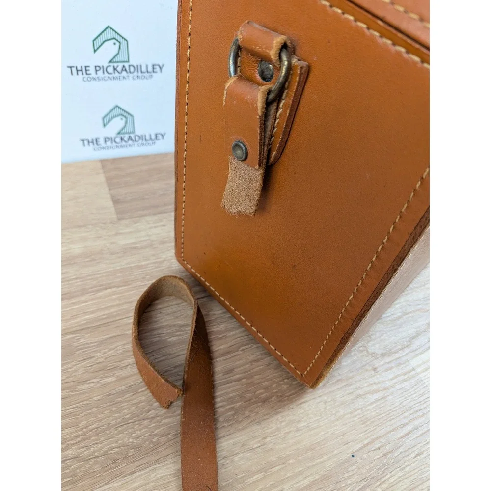 Vintage Polaroid Tan Leather Camera Case Box Bag Adjustable Strap Gold Hardware